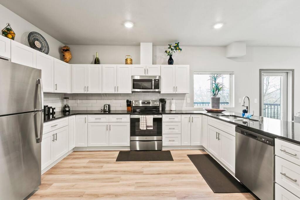 Spacious New 2 Bed 2 Bath Apt By Downtown ספוקיין מראה חיצוני תמונה