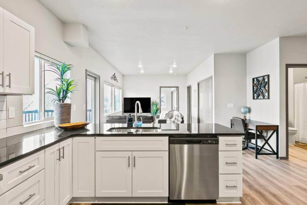 Spacious New 2 Bed 2 Bath Apt By Downtown ספוקיין מראה חיצוני תמונה